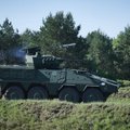 Po ilgų testavimų – pagaliau Lietuvoje: atgabentos pirmosios pėstininkų kovos mašinos