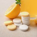 Skirtingų formų vitamino C poveikis ne vienodas: patarė, kada, kam ir kokį pasirinkti