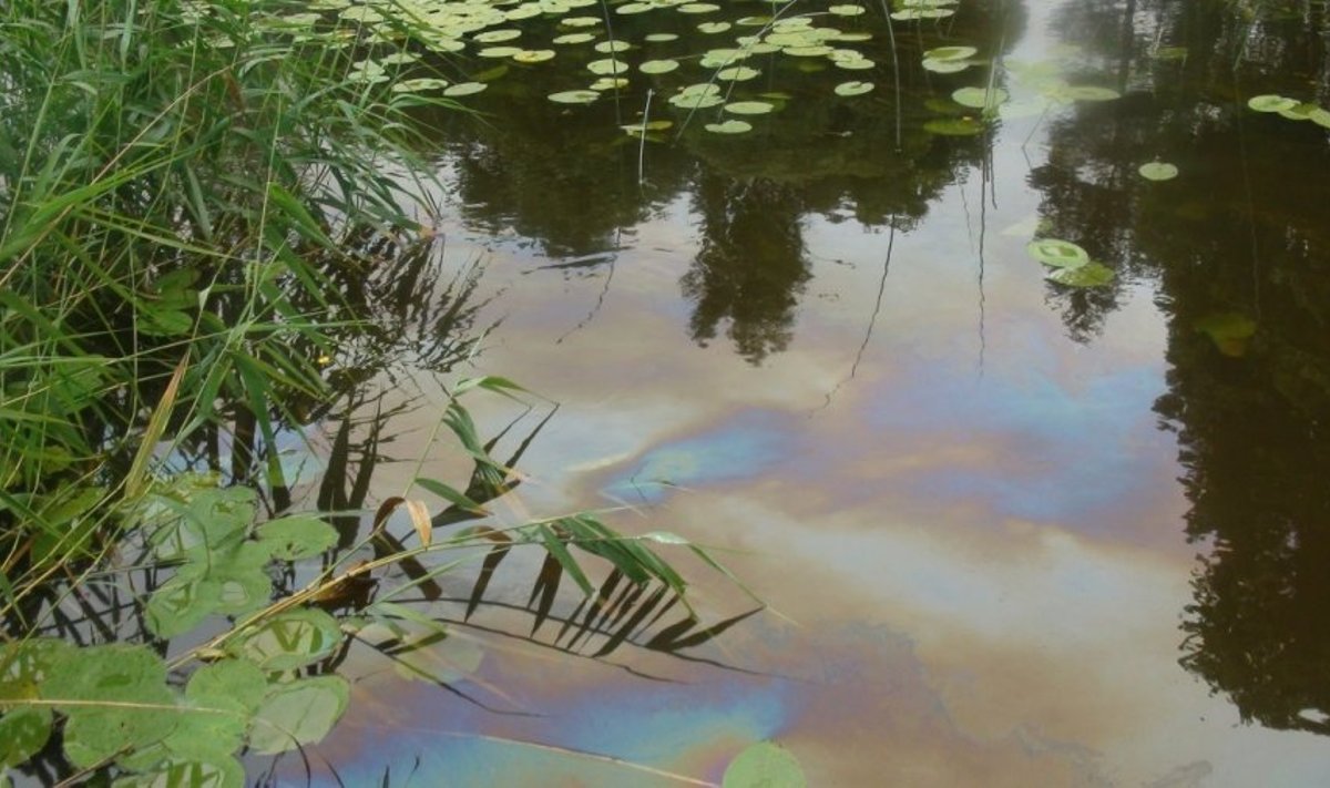 Apačios upė po liūties nusidažė visomis vaivorykštės spalvomis (asociatyvi nuotr.)