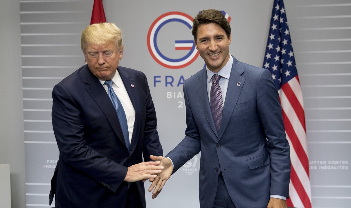 Donaldas Trumpas ir Justinas Trudeau G-7 susitikime Prancūzijoje, 2019 rugpjūčio 25 d. 