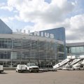 Įspūdžiai Vilniaus oro uoste: iš stovėjimo aikštelės vadavo policija