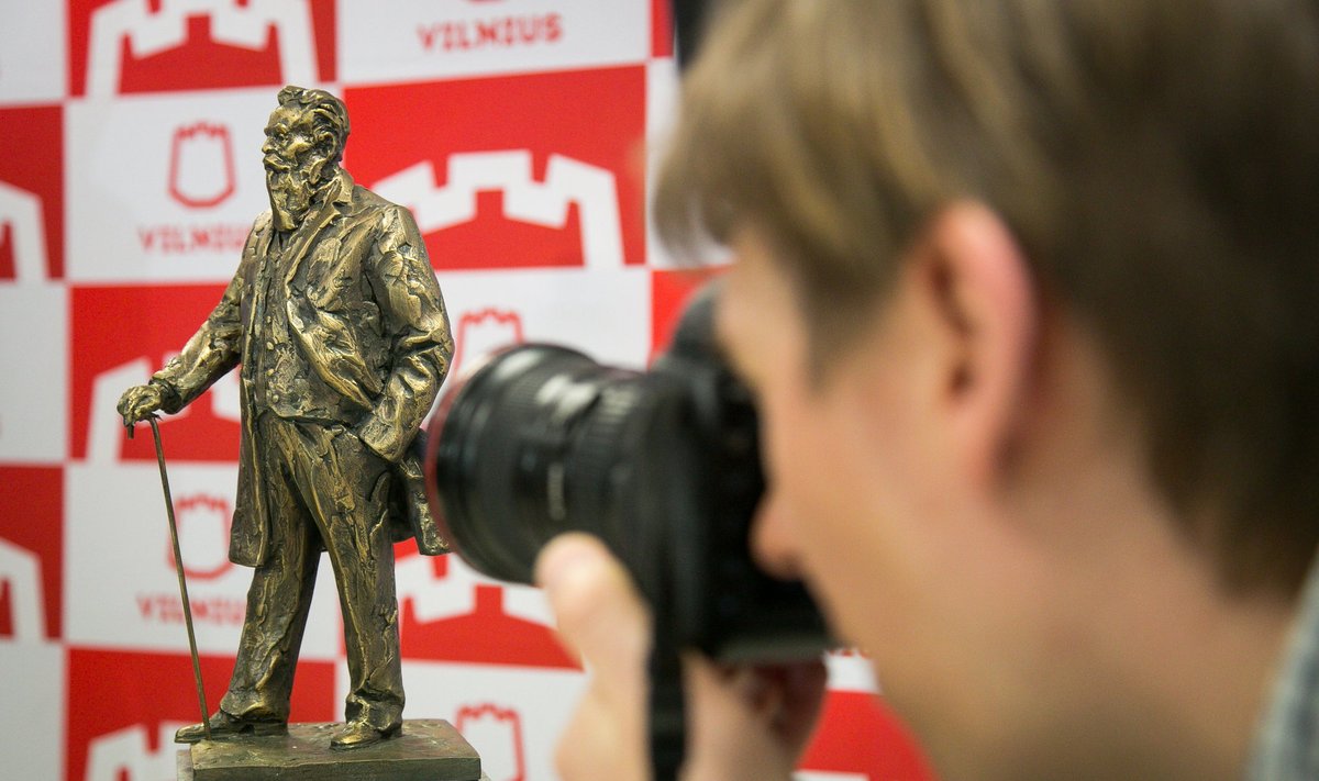 Vilnius selects best concept for monument to national revival leader Basanavičius