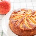 Paprastas obuolių pyragas: minkštas, drėgnas ir purus – rytdienai jo tikrai neliks