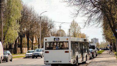 Gatvių remonto darbai pakeitė autobusų maršrutus: panevėžiečiai neberanda net autobusų stotelių