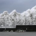Japoniją užklupo stipriausias per ketvirtį amžiaus taifūnas