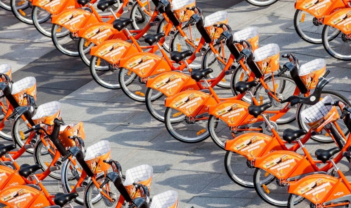 Iš Europos aikštės liepos 15-ąją išriedėjo 200 oranžinių dviračių