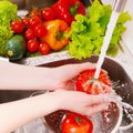 Kaip apsisaugoti nuo vaisius ir daržoves padengusių pesticidų