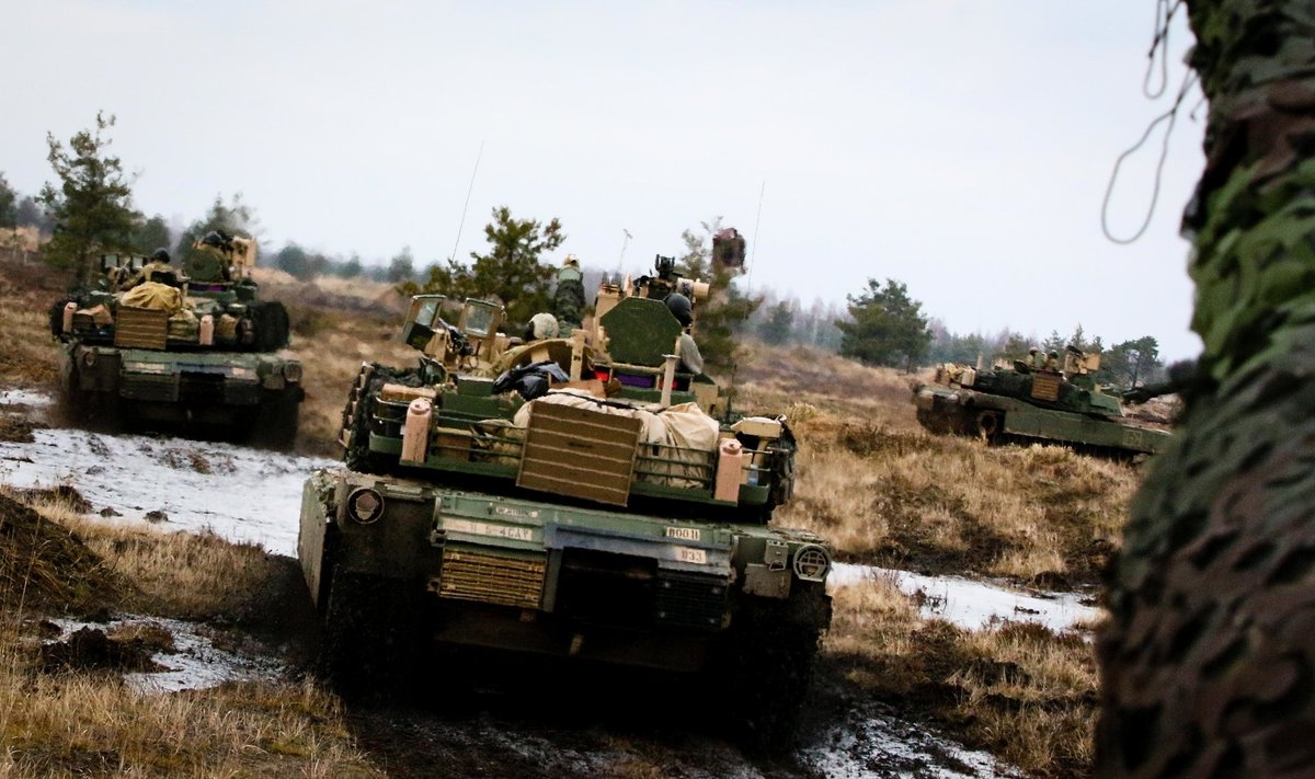 JAV tankai Abrams žygio metu
