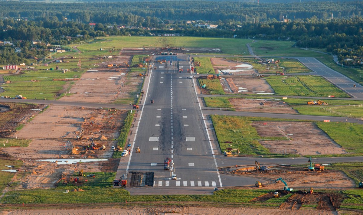 Vilniaus Airport runway during reconstruction