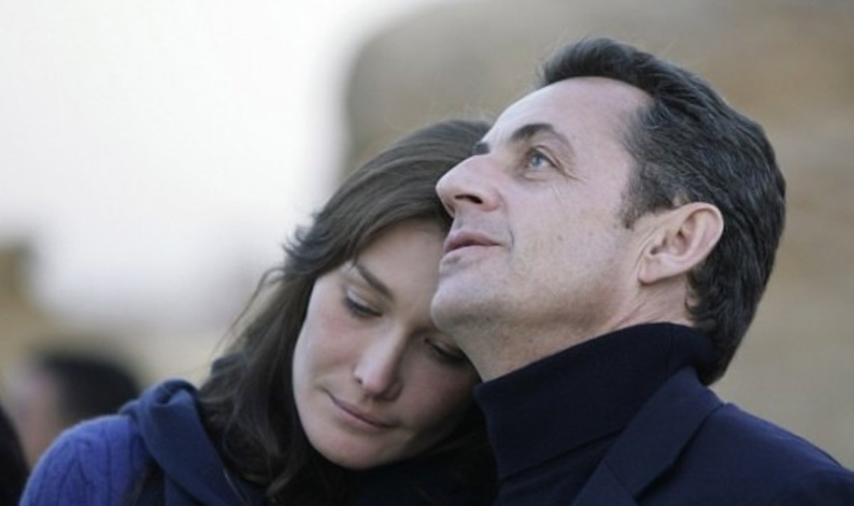 Prancūzijos prezidentas Nicolas Sarkozy su žmona Carla Bruni