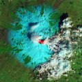 Galingas Etnos ugnikalnio išsiveržimas matomas iš kosmoso