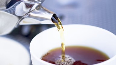 Tokia arbata gali pažeisti virškinamąjį traktą ir kepenis: kinai ją lygina su nuodais