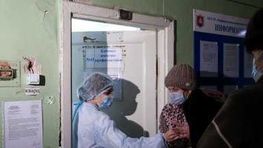 Vakcina – naujausias Rusijos ginklas prieš Ukrainą: Putinas jau trimituoja apie pergalę Kryme