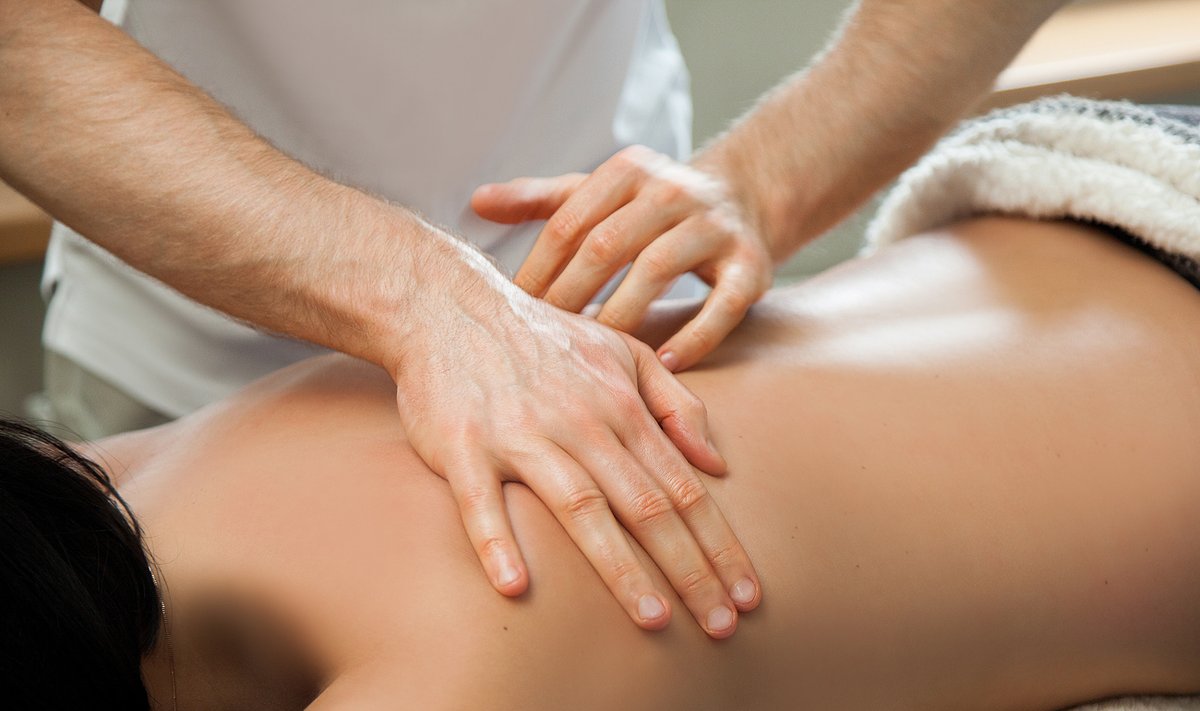 Gydomasis masažas puikiai malšina skausmą
