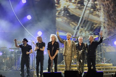Legendiniai „Queen“ ir Adamas Lambertas surengs koncertą Taline