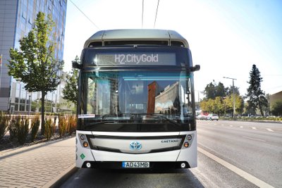 „Caetano H2 City Gold“ vandeniliu varomas autobusas