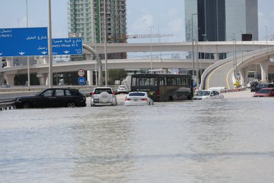 Potvynis Dubajuje