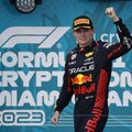 Majamyje – „Red Bull“ dominavimas, Verstappeno triumfas ir ant podiumo lipęs Alonso