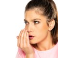 Paprastas būdas nustatyti, ar iš burnos nesklinda blogas kvapas: gydytoja išvardijo, kas gali jį sukelti