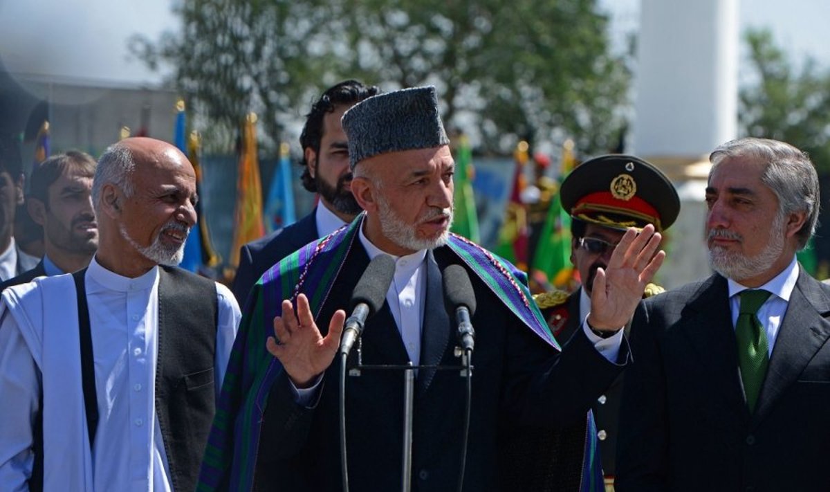  Ashrafas Ghani, Hamidas Karsai,  Abdullah Abdullah  