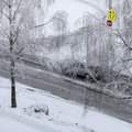 Vakarų ir Šiaurės Lietuvoje eismo sąlygas sunkina lijundra ir plikledis