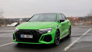 Naujo „Audi RS 3“ testas: kodėl įvertintas Sportiškiausio automobilio apdovanojimu