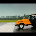 „Aukščiausios pavaros“ filmavimo aikštelėje pagerintas greičiausio traktoriaus rekordas