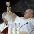 Rumunijoje viešintis popiežius aukojo mišias vengrų mažumai