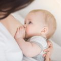 Nauju tyrimu dėl COVID-19 vakcinų gąsdina žindančias mamas: mokslininkai pateikia kitą versiją