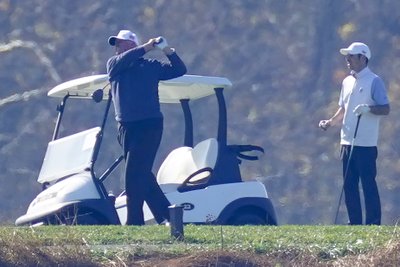 Donaldas Trumpas pralaimėjęs rinkimus vengė viešumos ir rinkosi žaisti golfą / 2020 m. lapkričio 8 diena
