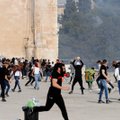Prie Al Aksos mečetės Jeruzalėje įvyko susirėmimų, sužeista šimtai žmonių