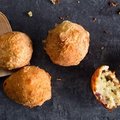 „Virtuvės mitų griovėjai“: sūrio spurgos