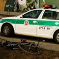 Vilniuje į žiedinę sankryžą įvažiavęs dviratininkas susidūrė su automobiliu