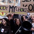 EŽTT įpareigojo Lenkiją sumokėti moteriai, kuriai nebuvo leista nutraukti nėštumo