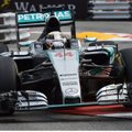 Abejas treniruotes laimėjęs L. Hamiltonas: esu patenkintas automobiliu