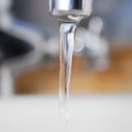 Chemijos pamoka Antakalnyje: čiaupo vandens gerinimui skirtą prietaisą vadina žmonių mulkinimu