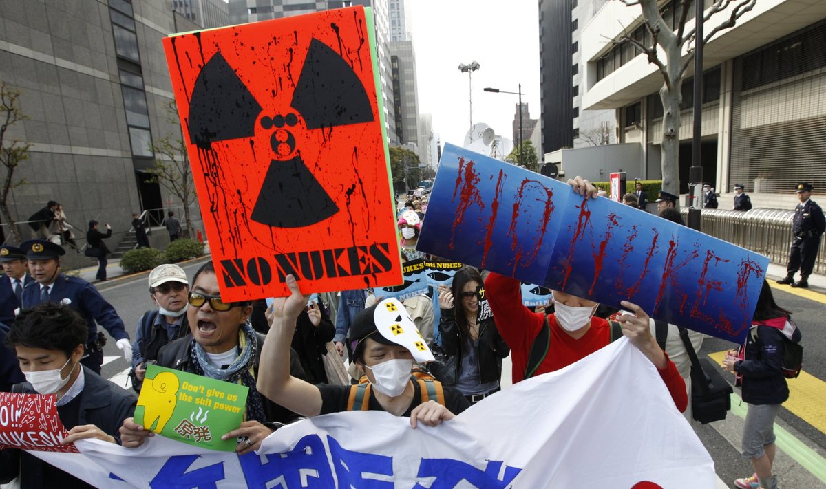 Tokijuje - protestas prieš branduolinę energetiką