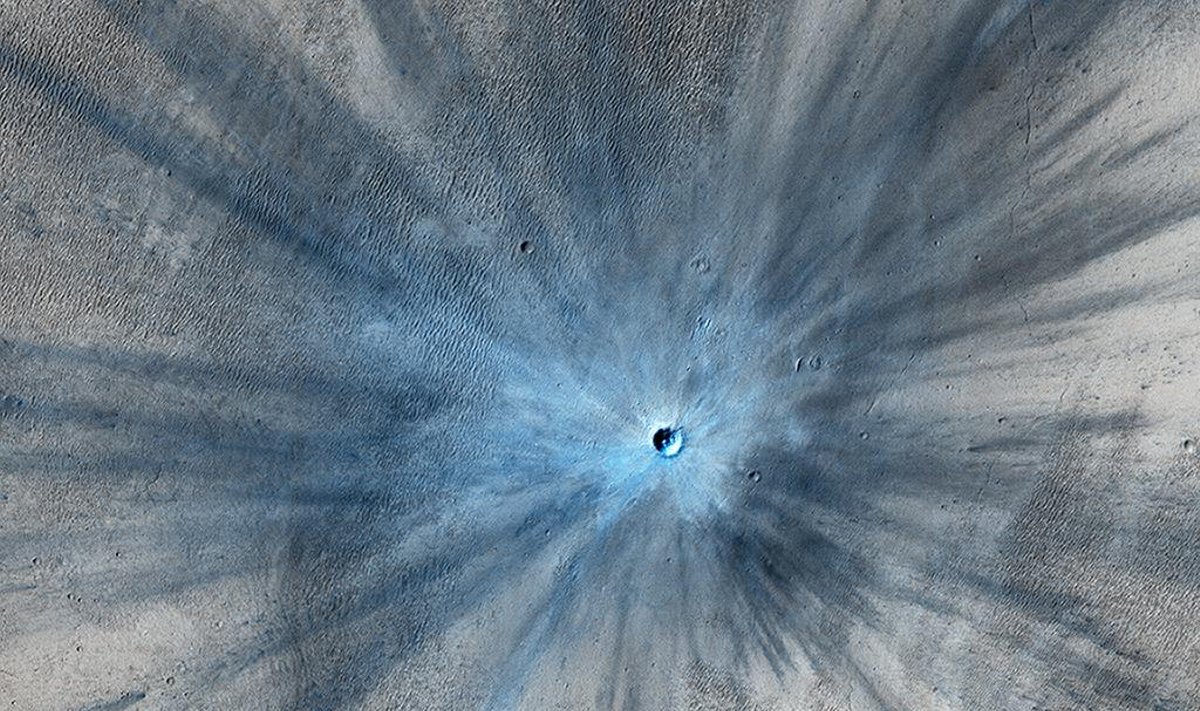 Naujas krateris Marse