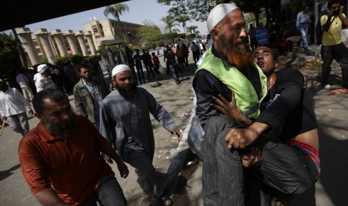 Kaire per susirėmimus sužeista daugiau nei 90 žmonių