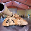 Belaukiant „Armatos”: Rusija pristatė modernizuotą T-72