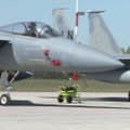 NATO oro policijos misiją perimantys lenkų naikintuvai nusileido Šiauliuose