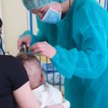 R. Mikelkevičūtė pasidalino širdį draskančiu video, kaip sergantis vaikas netenka plaukų