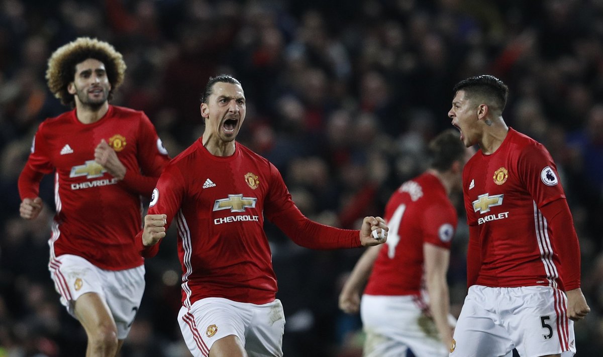 „Manchester United“ puolėjas Zlatanas Ibrahimovičius džiaugiasi įvarčiu