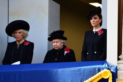 Camilla Parker Bowles, Elžbieta II, Kate Middleton