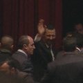 Sirijos prezidento šalininkai skanduodami šūkius užspeitė jį į kampą