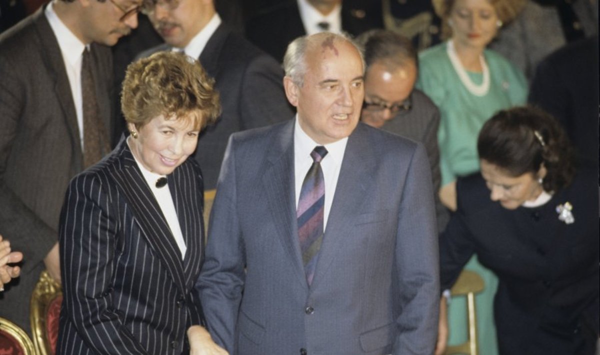 Michailas Gorbačiovas su žmona Raisa