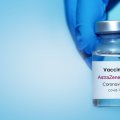 Primygtinai siūlo trumpinti terminą, kada suleidžiama antra „AstraZeneca“ vakcinos dozė