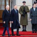 Bidenas Varšuvoje susitiko su Lenkijos prezidentu Duda