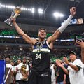 Istorinį pasirodymą surengęs Giannis – naudingiausias NBA finalo krepšininkas