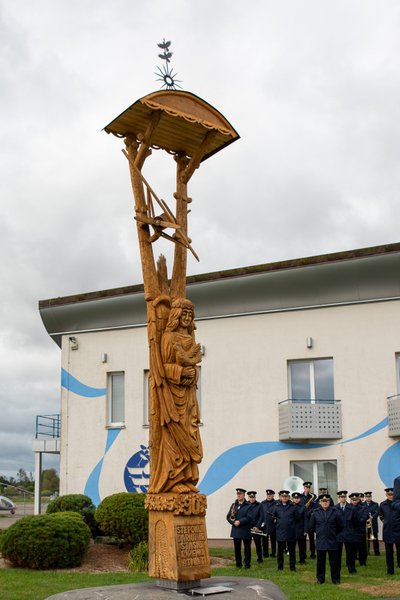 Atidengta skulptūra S. Dariaus ir S. Girėno žygdarbio 90-ies metų sukakčiai atminti 